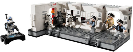 Lego Star Wars 75387 Boarding the Tantive IV-1